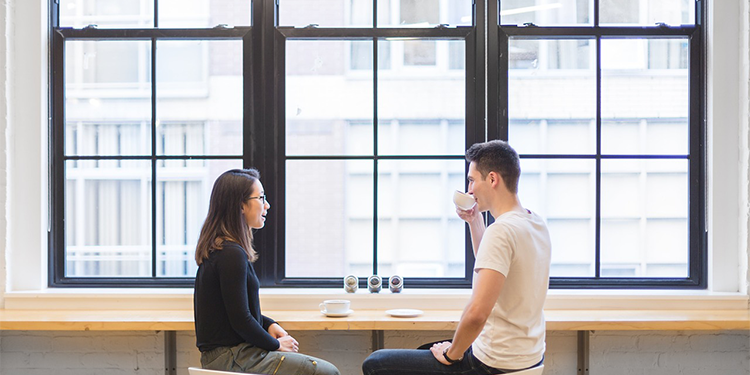 Kako neverbalno komunicirati otvorenost i postaviti granice